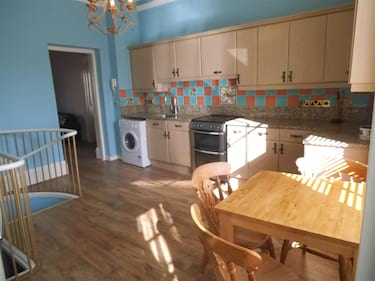 2 bed flat, St Thomas Crescent, Newcastle upon Tyne, Newcastle, NE1 4LG